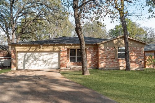 310 Old Mill Ln, Dallas, TX, 75217-7456 | Card Image