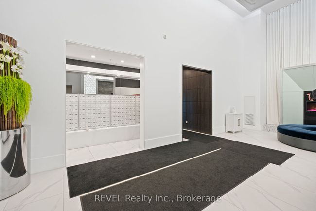 410 - 16 Concord Pl, Condo with 2 bedrooms, 1 bathrooms and null parking in Grimsby ON | Image 6
