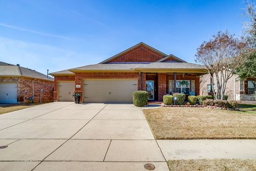 5843 Candlelight Ln, Grand Prairie, TX, 75052-8592 | Card Image