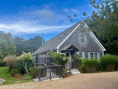 10 Trotters Ln, West Tisbury, MA, 02575-5522 | Card Image