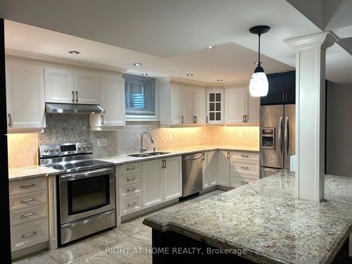 31 Via Guardia Rd, Woodbridge, ON, L4H0Y4 | Card Image