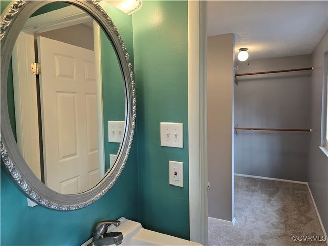 Primary Bathroom with Dressing Area and WIC | Image 20