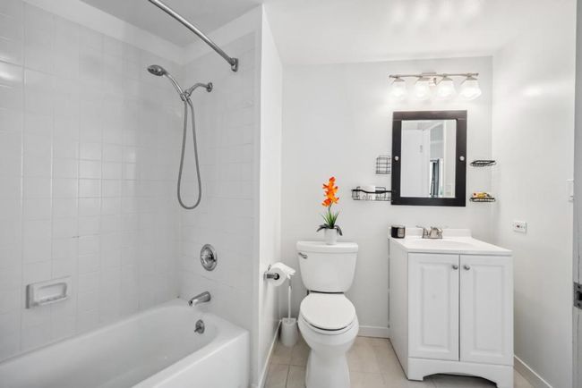 APT-2801 - 6363 Christie Ave, Condo with 1 bedrooms, 1 bathrooms and 1 parking in Emeryville CA | Image 21