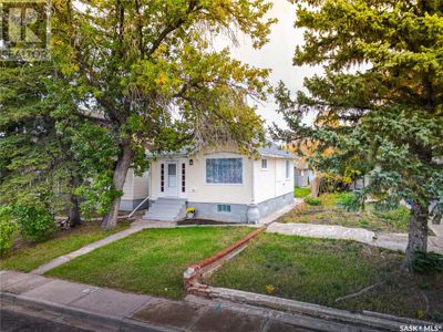 1933 Reynolds St, House other with 2 bedrooms, 1 bathrooms and null parking in Regina SK | Image 2