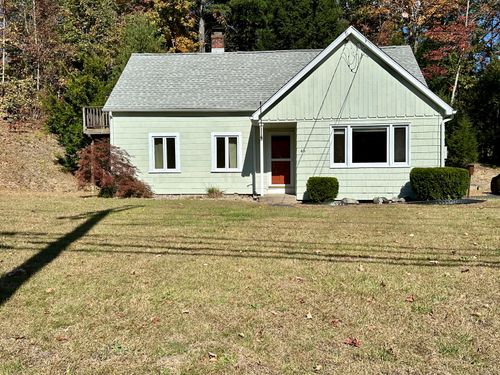46 Hoskins Rd, Simsbury, CT, 06070-1306 | Card Image