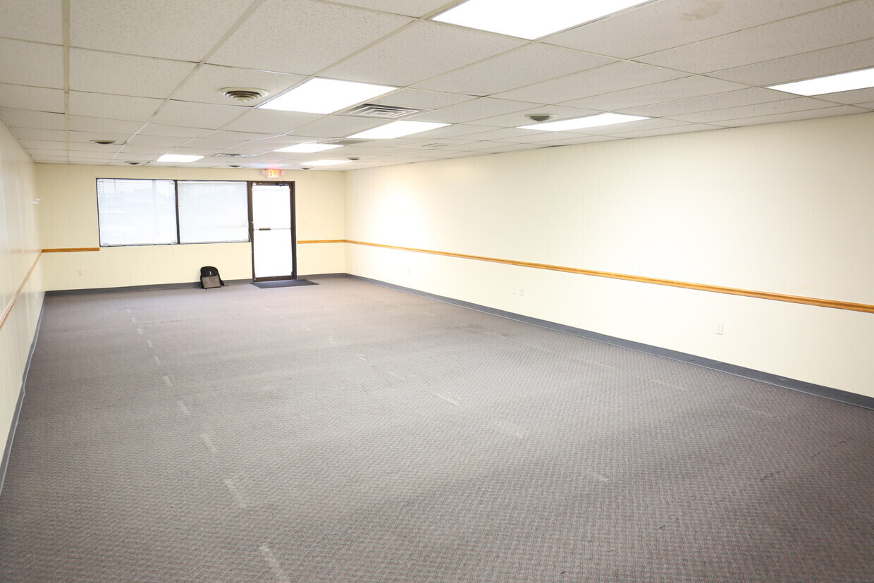 Commercial Sale in Plainfield 2