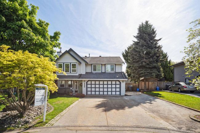 6334 171 Street, House other with 5 bedrooms, 3 bathrooms and 7 parking in Surrey BC | Image 2
