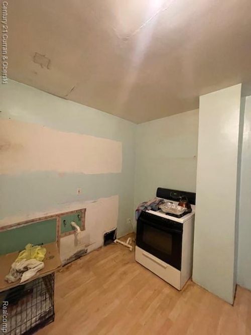 3219 Hanley St, Hamtramck, MI, 48212-3575 | Card Image