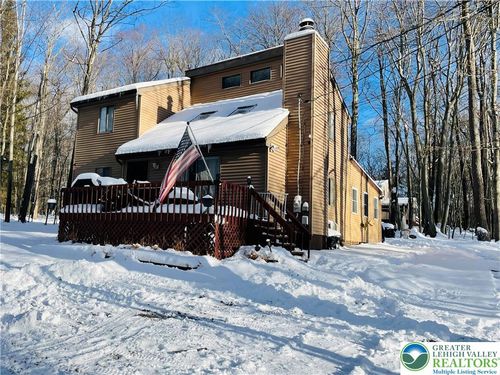 72 Creekview Dr E, Gouldsboro, PA, 18424-8997 | Card Image