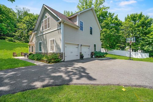 41 Moison Rd N, Blauvelt, NY, 10913-1414 | Card Image