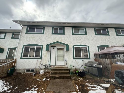 22-110 Tamarack Avenue, Hinton, AB, T7V1C5 | Card Image
