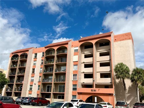apt-212-5201 Nw 7th St, Miami, FL, 33126-3314 | Card Image