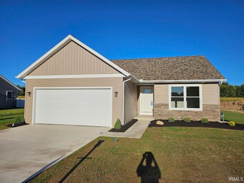 440 N Eastfield Cir, Milford, IN, 46542-1500 | Card Image