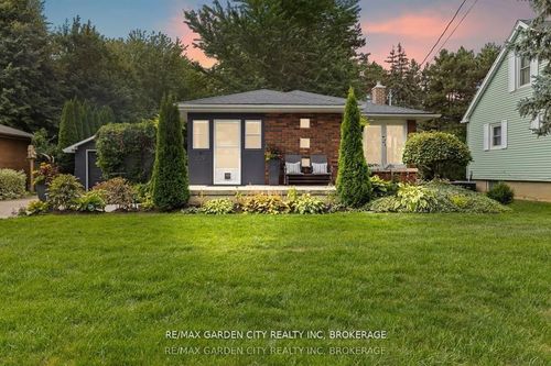 629 Penner St, Virgil, ON, L0S1T0 | Card Image