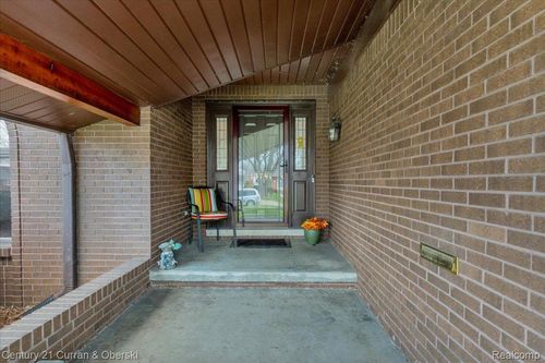 13741 Chestnut St, Southgate, MI, 48195-1930 | Card Image