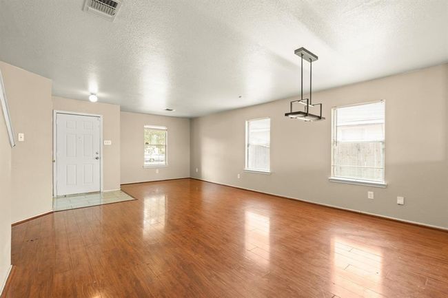 Formal Dining + Formal Living | Image 8