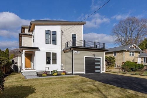 239 Mountain Ave, Arlington, MA, 02474-1634 | Card Image