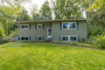 38 Green Acorn Lane, House other with 3 bedrooms, 1 bathrooms and null parking in Henrietta NY | Image 2