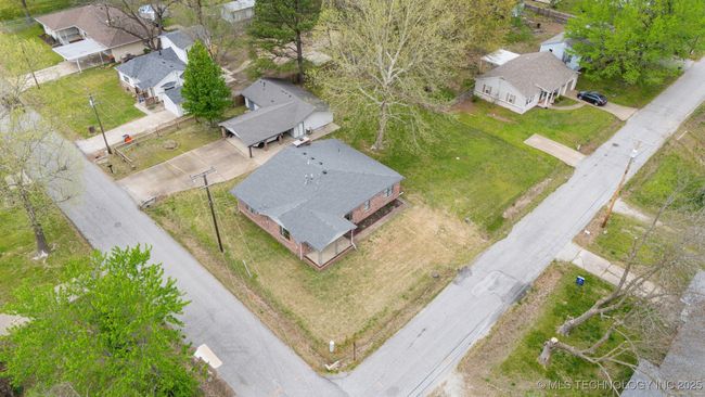 312 Mcbee St, House other with 3 bedrooms, 2 bathrooms and null parking in Commerce OK | Image 26