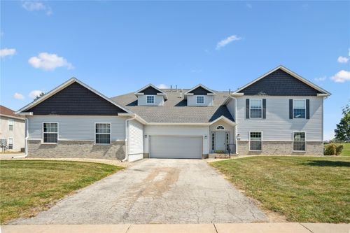 unit-a-4630 Westchester Dr Ne, Cedar Rapids, IA, 52402-7072 | Card Image