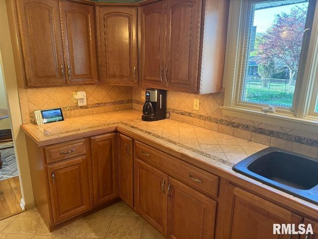 1345 W Woodside Dr, House other with 3 bedrooms, 3 bathrooms and null parking in Dunlap IL | Image 19