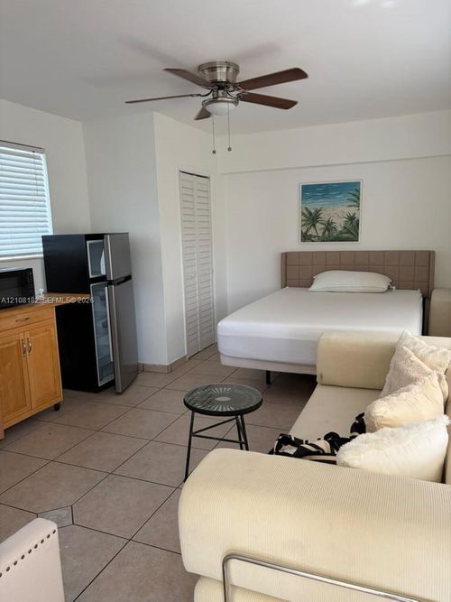 2-930 N 16th Ave, Hollywood, FL, 33020-3735 | Card Image