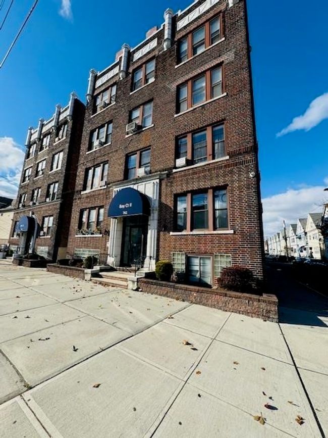 APT-21 - 761 Avenue A, Condo with 2 bedrooms, 1 bathrooms and null parking in Bayonne NJ | Image 20