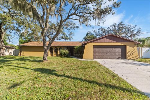 7132 Wrenwood Cir, TAMPA, FL, 33617-8462 | Card Image