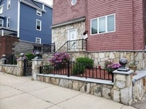 apt-2-533 Broadway, Fall River, MA, 02724-2969 | Card Image