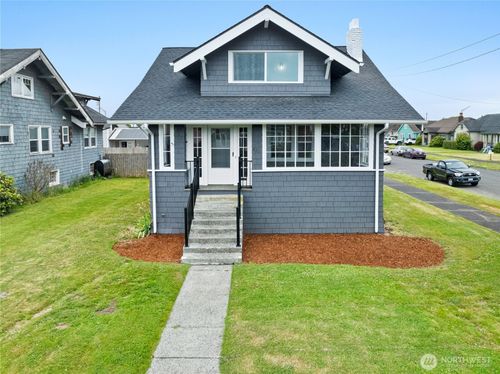 421 N Michigan St, Aberdeen, WA, 98520-4915 | Card Image