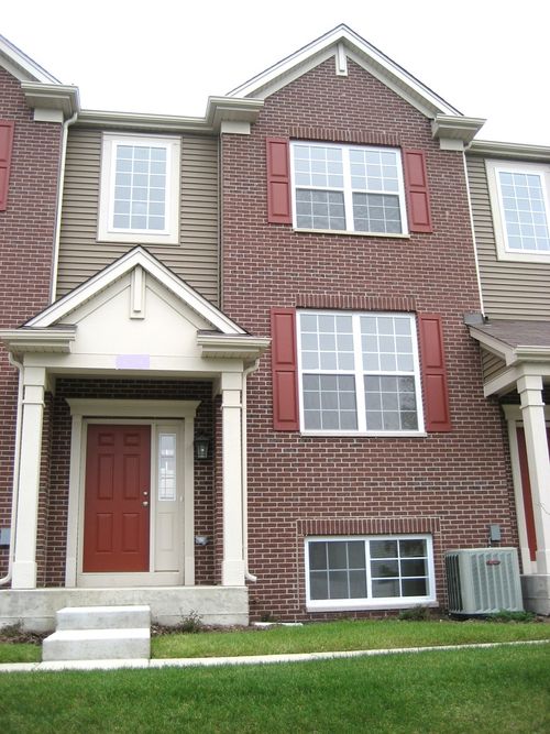 907 Neudearborn Ln, Naperville, IL, 60563-4172 | Card Image