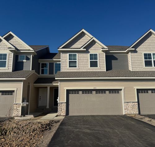225 Huntington Dr, Waconia, MN, 55387-5538 | Card Image