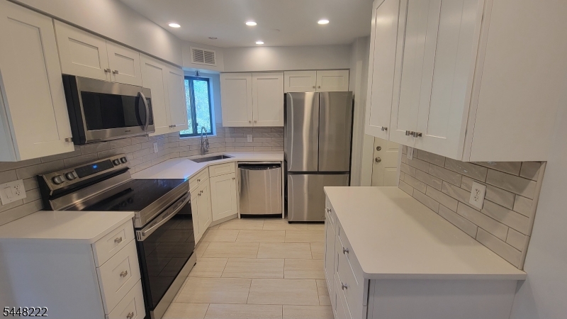 Residential Lease in Hillsborough Twp. 5