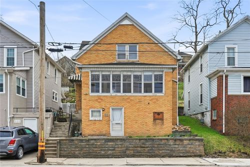 323 Hillside Ave, Ellwood City, PA, 16117 | Card Image