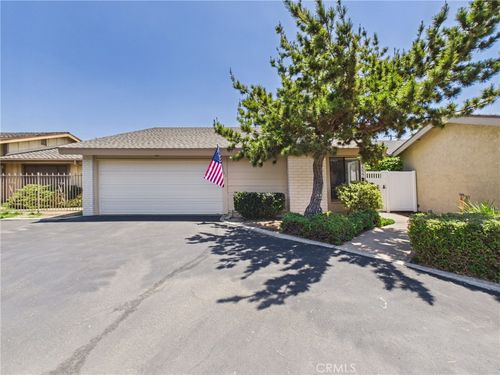 2027 E Fruit St, Santa Ana, CA, 92701-4445 | Card Image