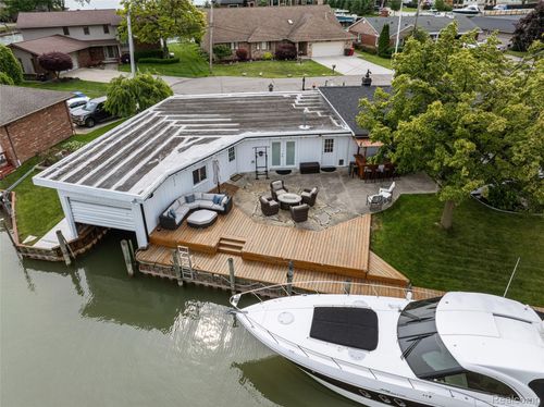 49775 Keycove St, Chesterfield, MI, 48047-4308 | Card Image