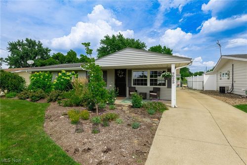 9029 Cambridge Dr, Northfield, OH, 44067-1306 | Card Image
