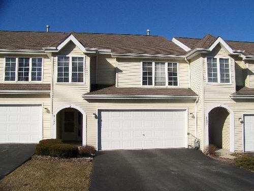 1523 Golden Oak Dr, Woodstock, IL, 60098-7713 | Card Image