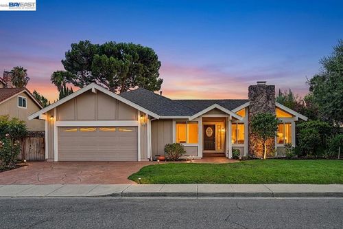 2630 Sanderling Way, Pleasanton, CA, 94566-4524 | Card Image