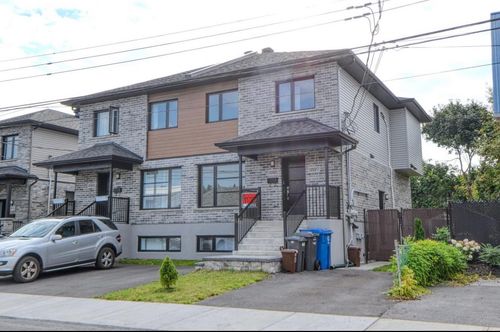 3885 Rue Rideau, Longueuil, QC, J3Y5N1 | Card Image