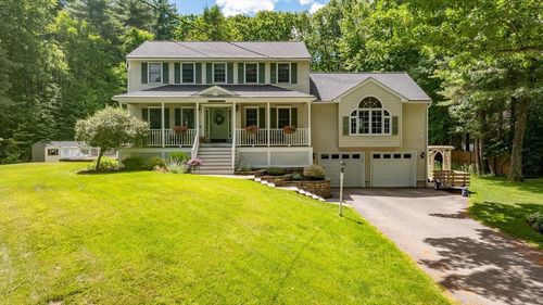 32 Kristin Dr, Derry, NH, 03038-5614 | Card Image