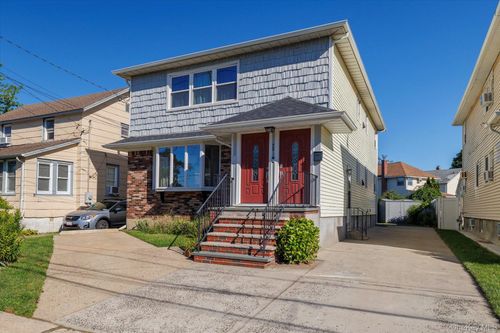 72 Althouse Ave, East Rockaway, NY, 11518-2038 | Card Image