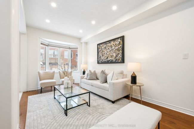 147 Collin Crt, House attached with 3 bedrooms, 3 bathrooms and 2 parking in Richmond Hill ON | Image 9
