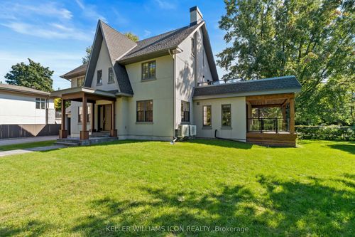 320 Hillcrest Rd, Rockcliffe, ON, K1M0J6 | Card Image