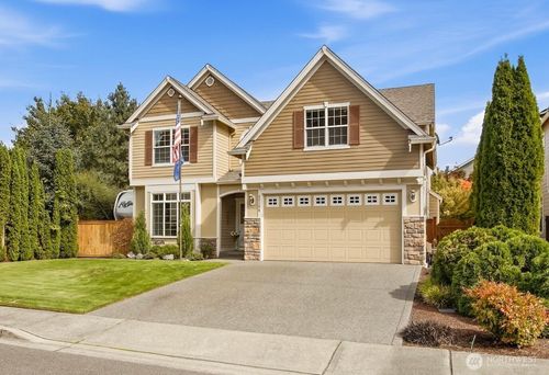 32136 Bruckners Way, Black Diamond, WA, 98010-9221 | Card Image