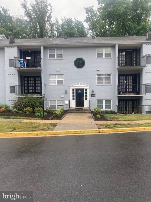 202-7094 Spring Garden Dr, SPRINGFIELD, VA, 22150-2909 | Card Image