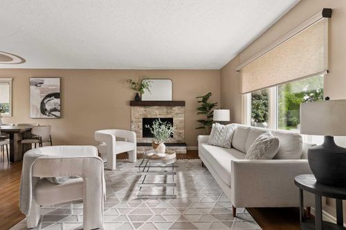 220 41 Ave Nw, Calgary, AB, T2K0G8 | Card Image