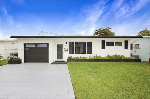 8235 Nw 23rd St, Sunrise, FL, 33322-3056 | Card Image