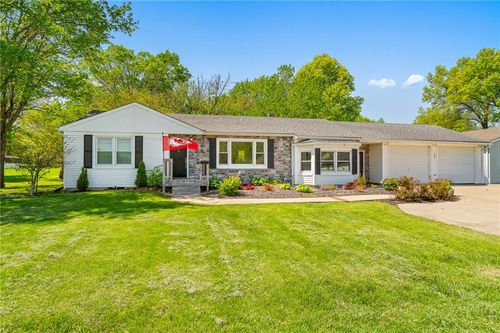 107 S Johnson Dr, Odessa, MO, 64076-1222 | Card Image