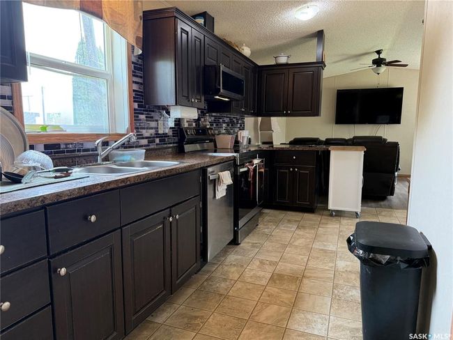 3 - 404 8 Th Ave E, House other with 3 bedrooms, 2 bathrooms and 2 parking in Watrous SK | Image 11